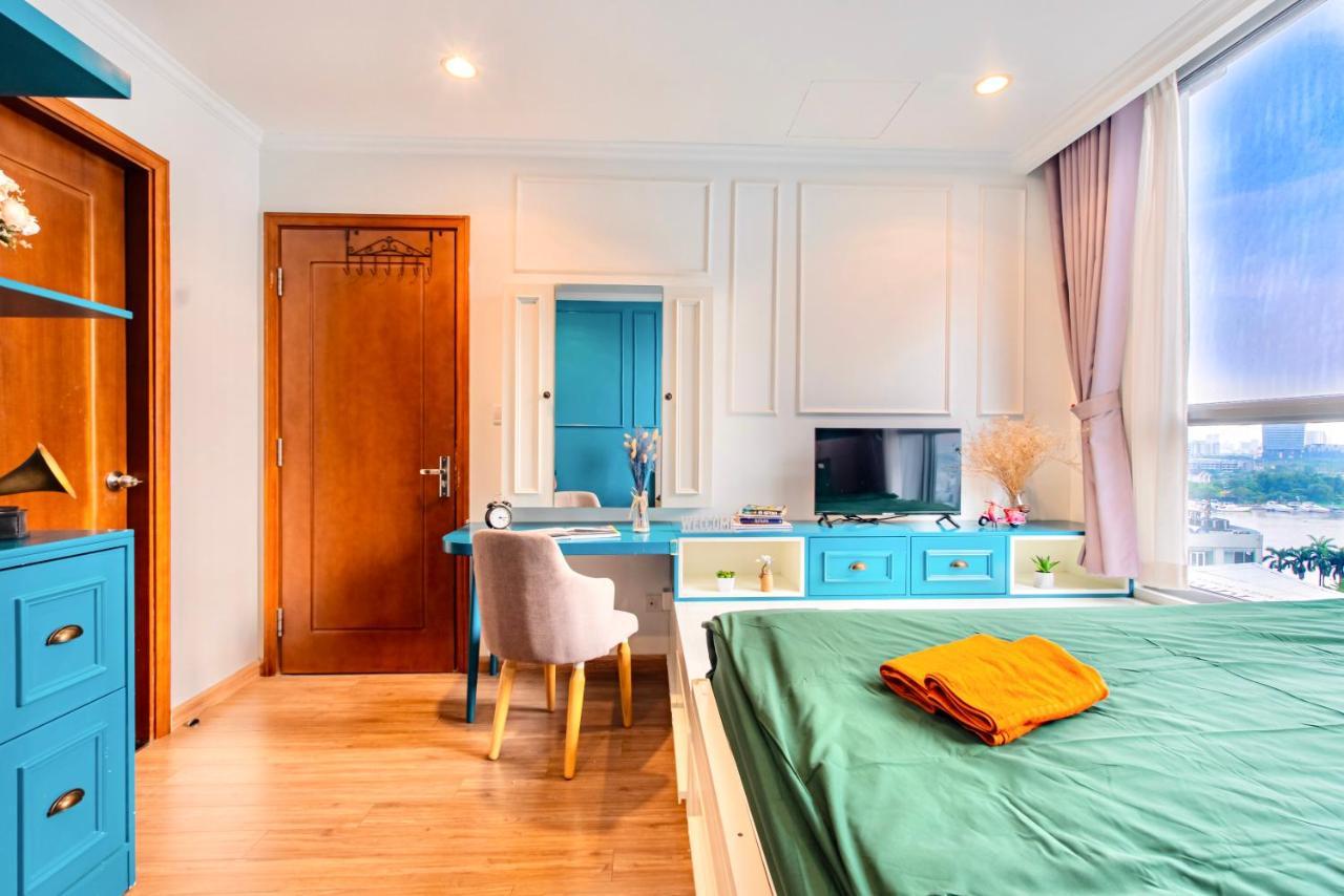 Moxy Hcmc Aparts - Vinhomes Central Park, Ice Rink 호치민 외부 사진