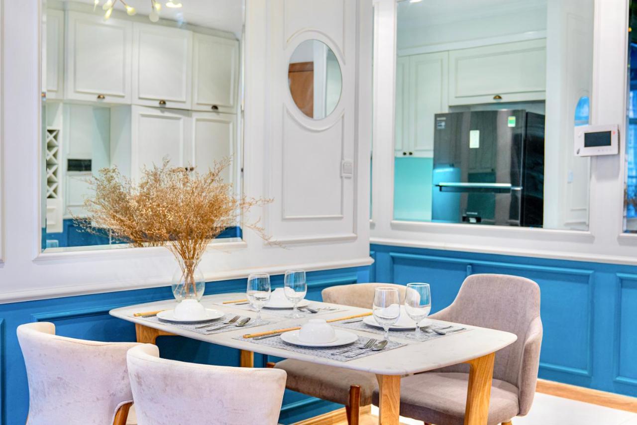 Moxy Hcmc Aparts - Vinhomes Central Park, Ice Rink 호치민 외부 사진