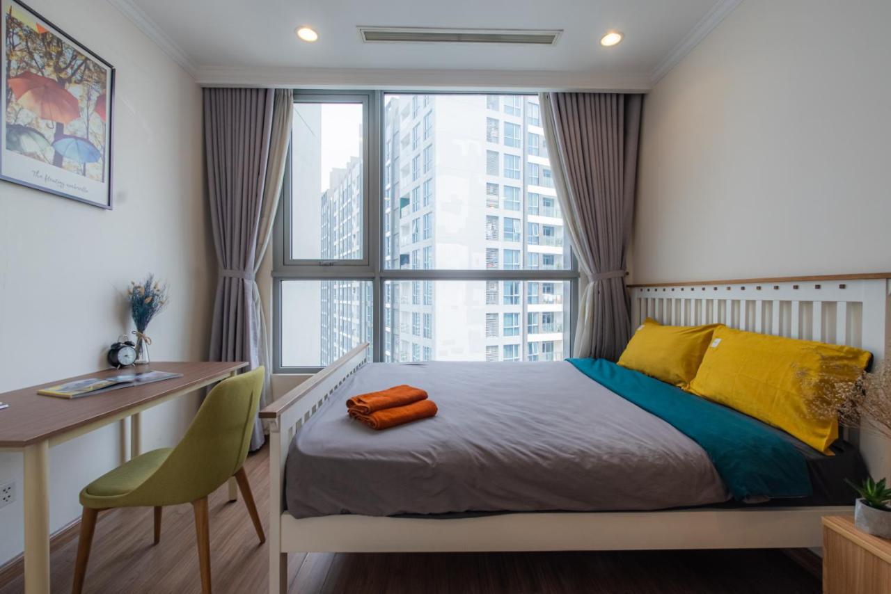 Moxy Hcmc Aparts - Vinhomes Central Park, Ice Rink 호치민 외부 사진