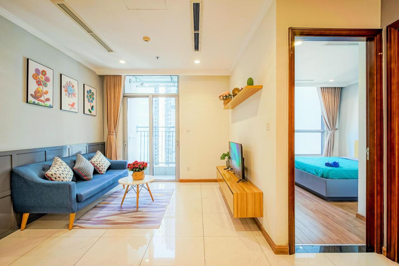 Moxy Hcmc Aparts - Vinhomes Central Park, Ice Rink 호치민 외부 사진